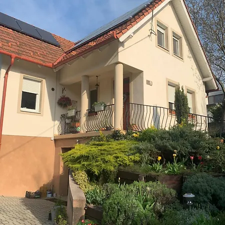 Apartament Pommedi Balatonalmádi